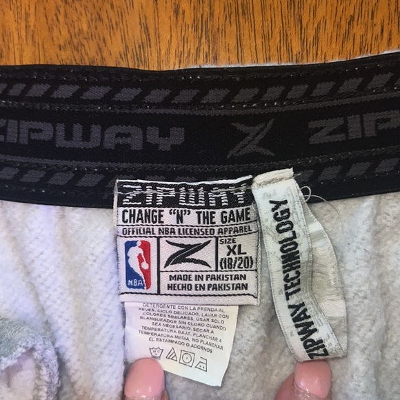 Zipway Basketball Chicago Bulls sweatpants, Size XL 18-20 - Picture 9 of 12